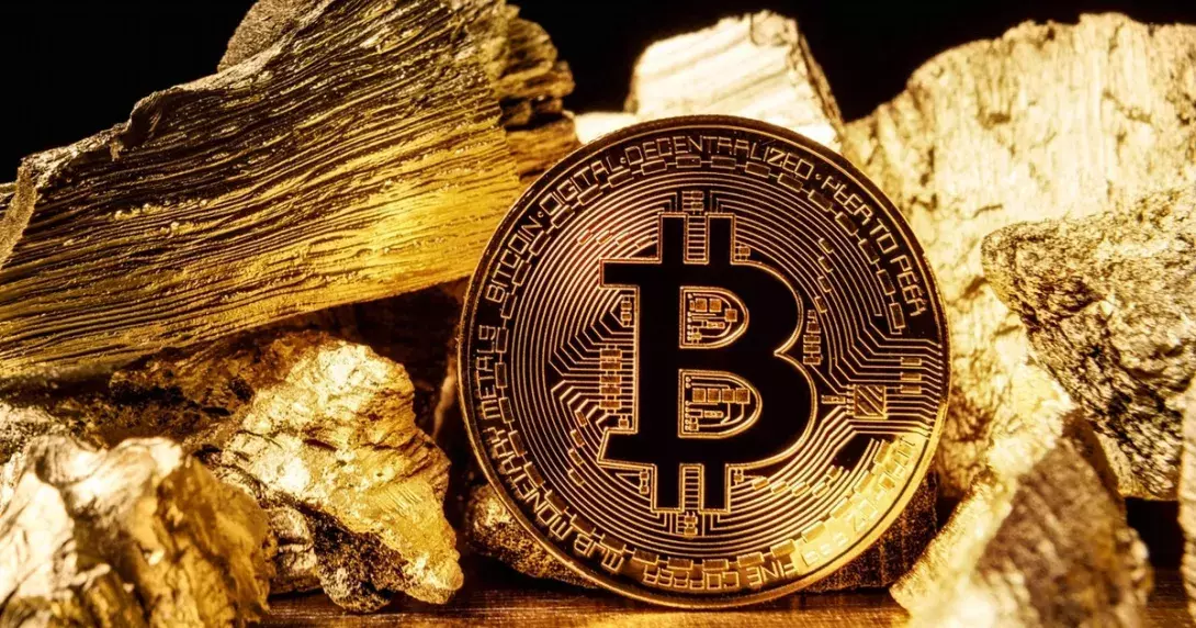 In 2022, Does Gold or Cryptocurrency Make the Better Investment Option?