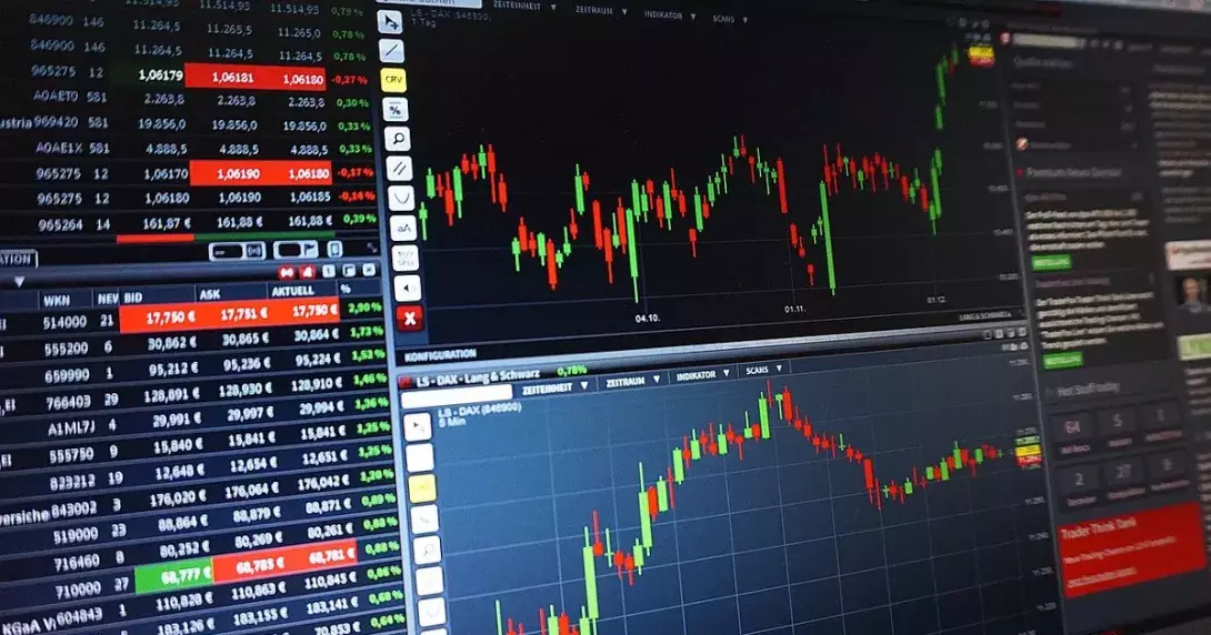 How does CFD trading work in the financial markets