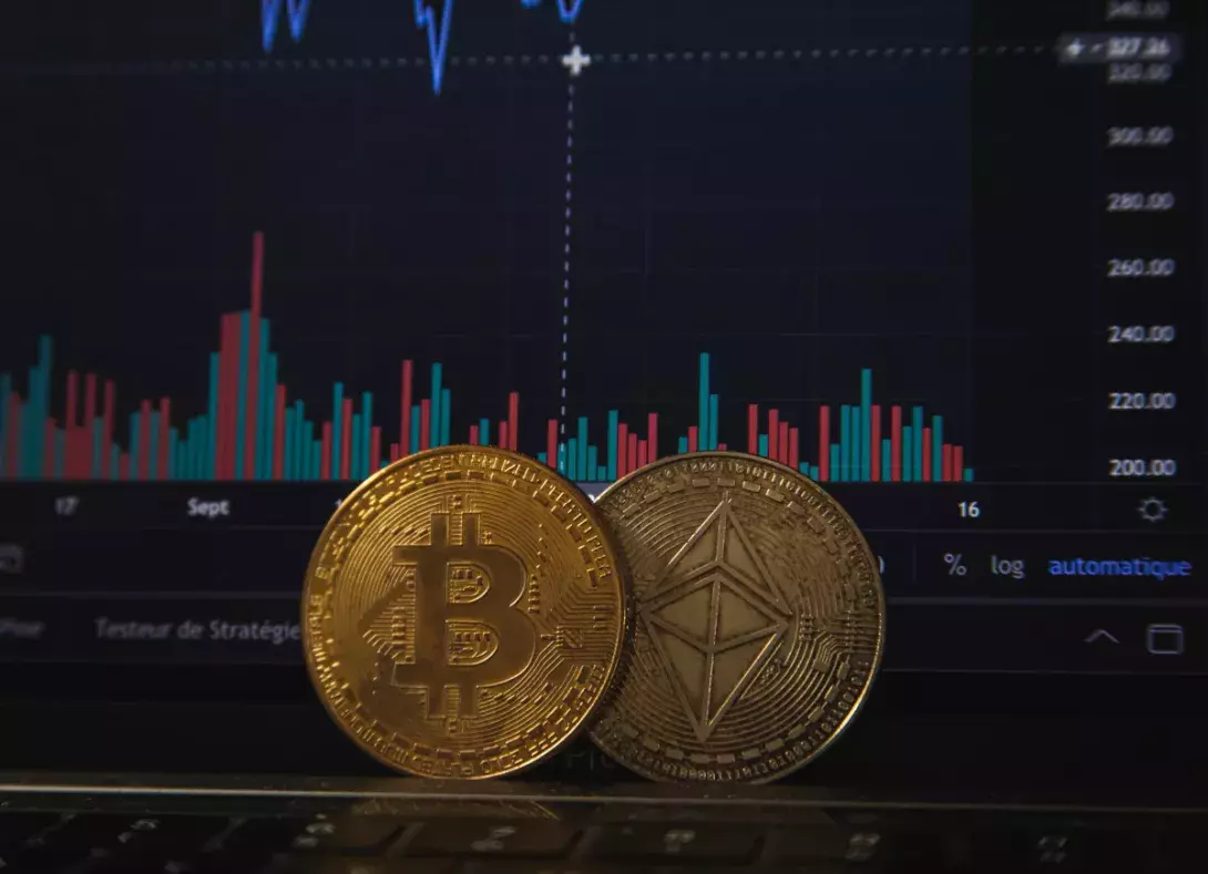 Bitcoin and Ether flirt with 50-day MA 